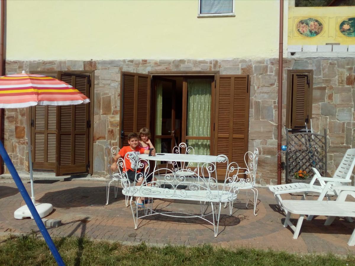 Villa Imperia Империа Екстериор снимка